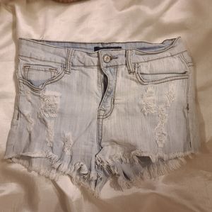 🚨🚨🚨Jean ripped shorts